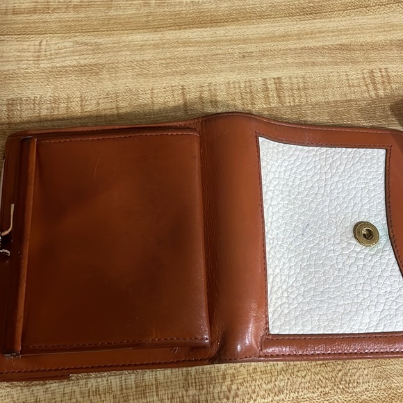 Vintage Dooney & Bourke All Weather Leather Large Credit Card Wallet - Picture 5 of 7